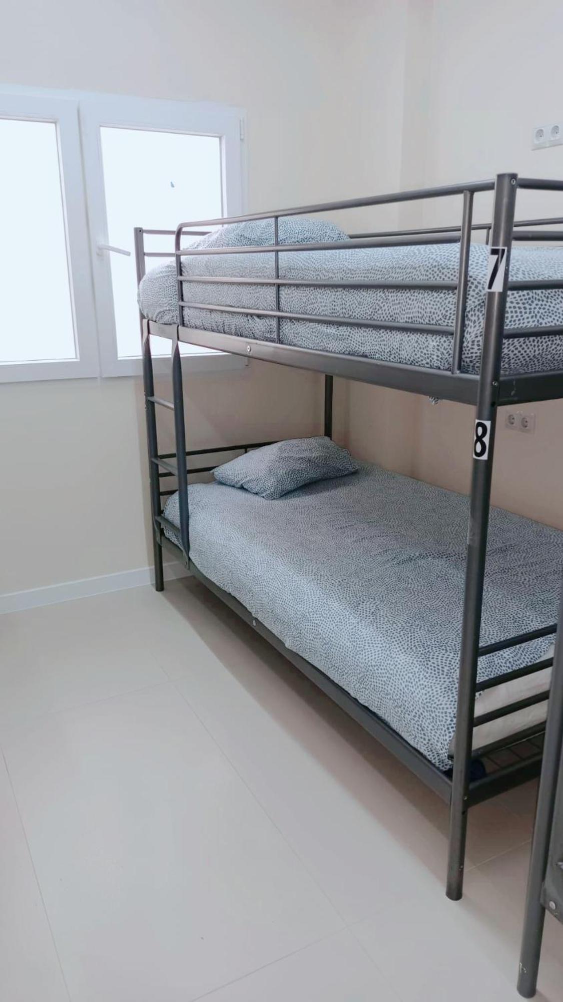Hostel Las Rosas Мадрид Экстерьер фото