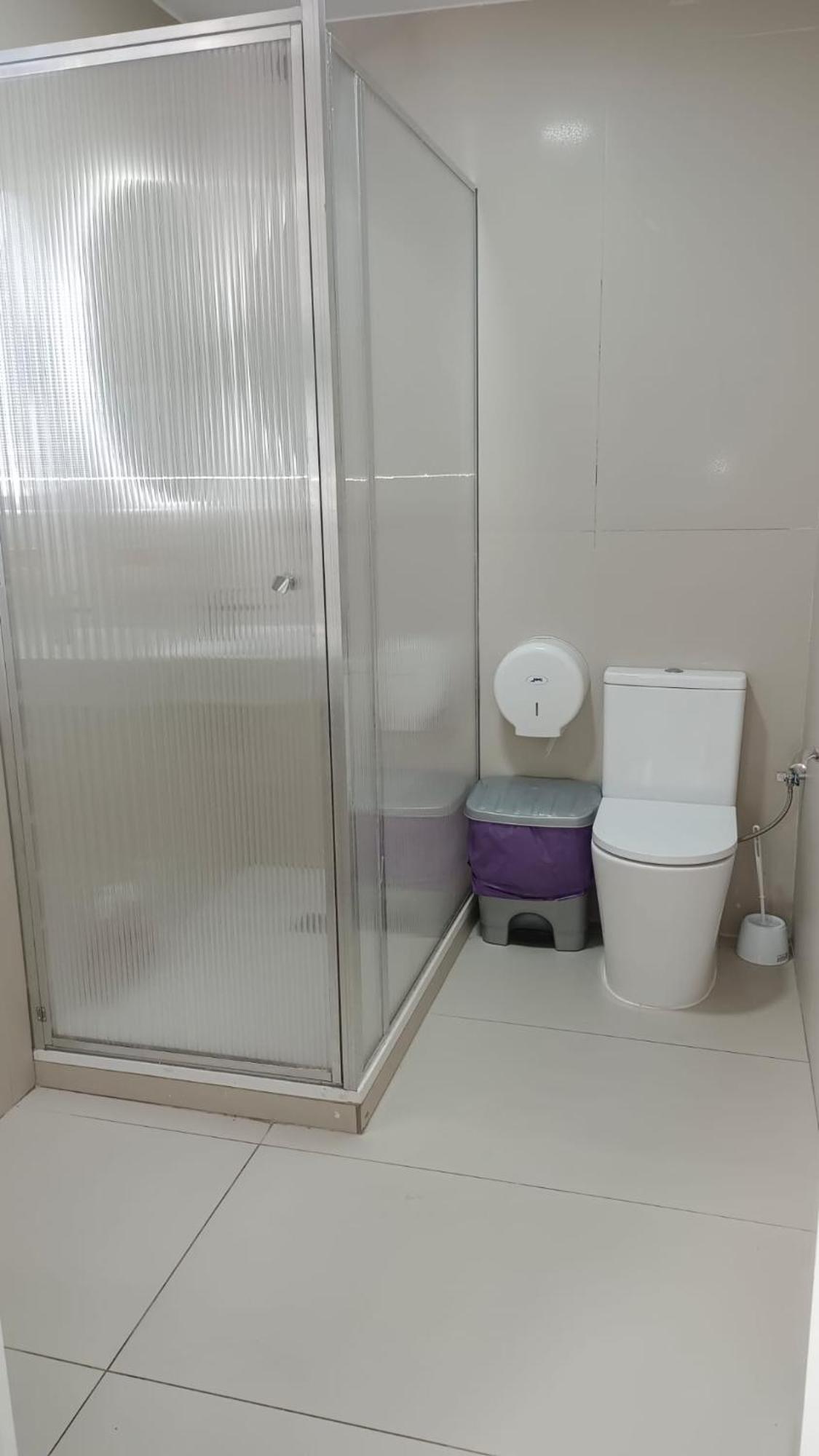 Hostel Las Rosas Мадрид Экстерьер фото